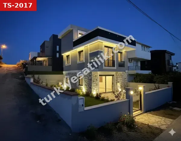 Doğanbey De Tek Mustakil Otoparklı Ultra Lüx Satılık 4+1 Villa