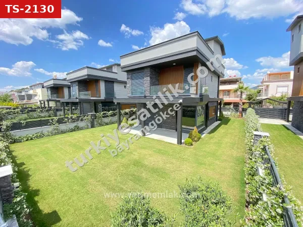 Menderes Gümüldür Deniz Tarafında: Modern Mimari, Tam Müstakil Lüks Satılık 4+1villa!