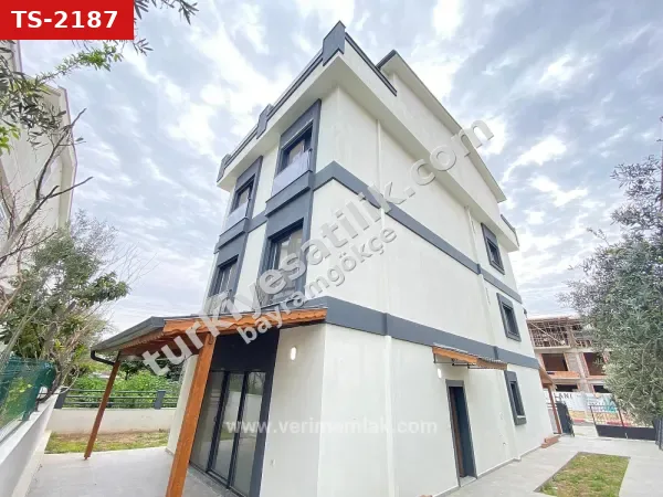 Özdere Orta Mahalle’de Denize 400m, Çarşı İçinde 6+1 Lüks Villa