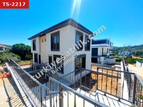 Seferihisar Payamlı'da Satılık Köşe Başı Modern Villa | Oturma Ruhsatlı 2+1 Villa