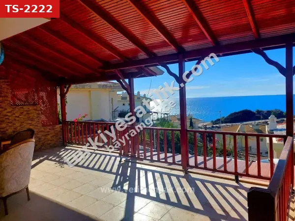 Seferihisar Doğanbey De Deniz Manzaralı Satılık 4+1 Villa
