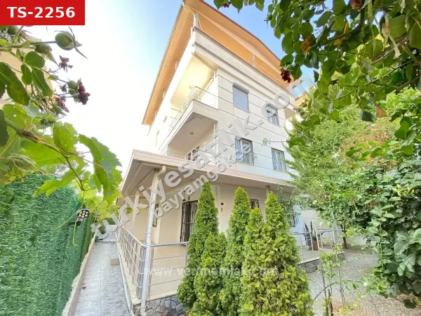 Seferihisar Mersin Ala denize 350 m mesafede bahçeli satılık 2+1 dubleks –