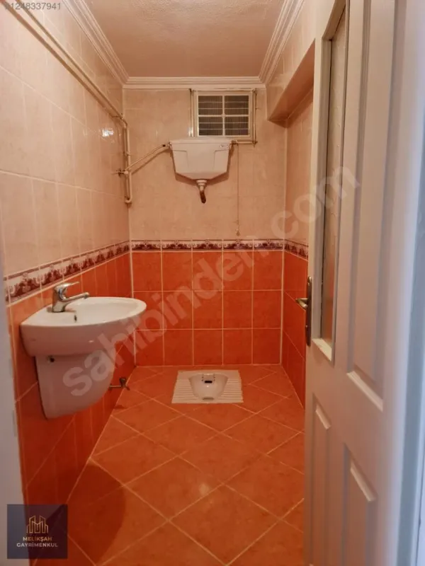 Hendek Merkezde 130m² Satılık 3+1 Daire, Kombi, Otopark — görsel 4