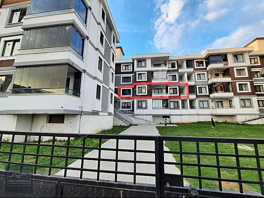 SAKARYA HENDEK YENİ MH. KİRALIK VİZYON SİTESİNDE 3+1 135M2 DAİRE