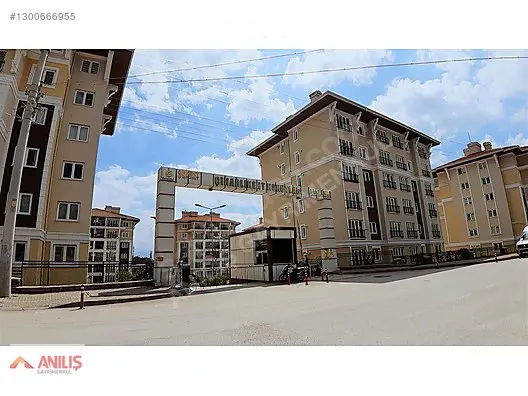 Derince Çınarlıkent'te Satılık 2+1 Daire - 77m² Net